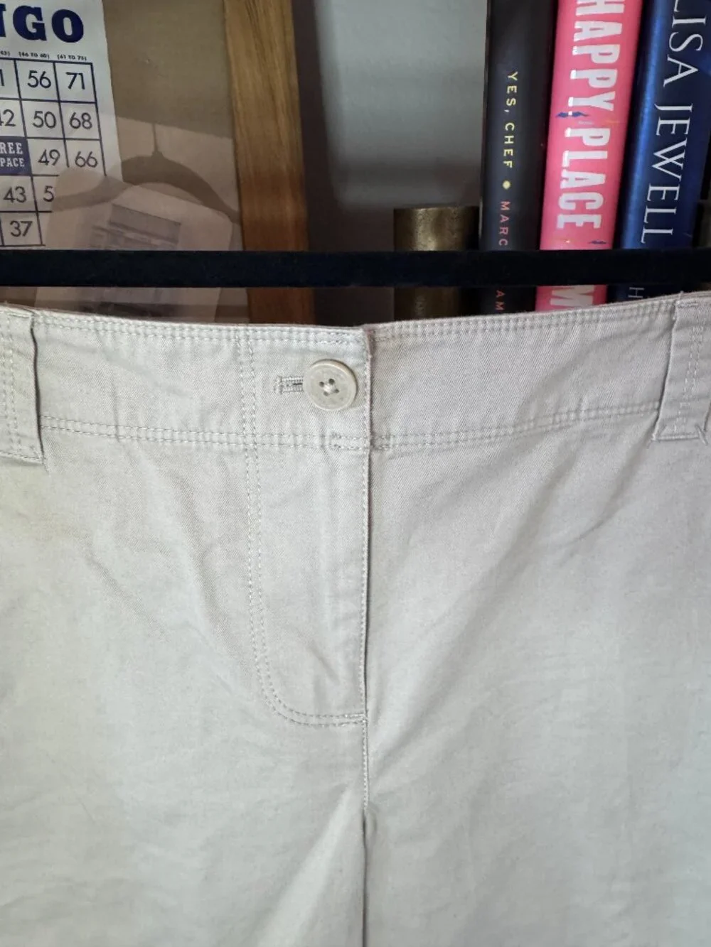 NWT Tommy Bahama Khaki Short w/Cuff - Size 12 - Picture 3 of 5